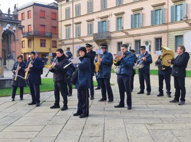 "La tradizione continua... auguri in musica"