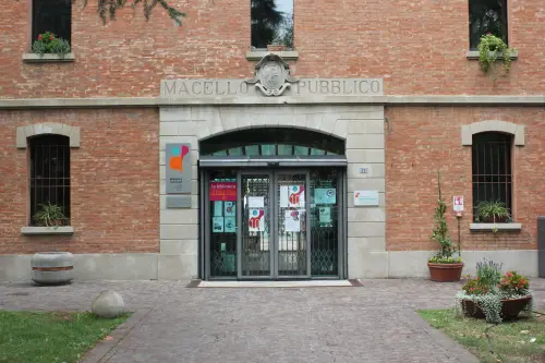 Biblioteca di Castel San Pietro Terme