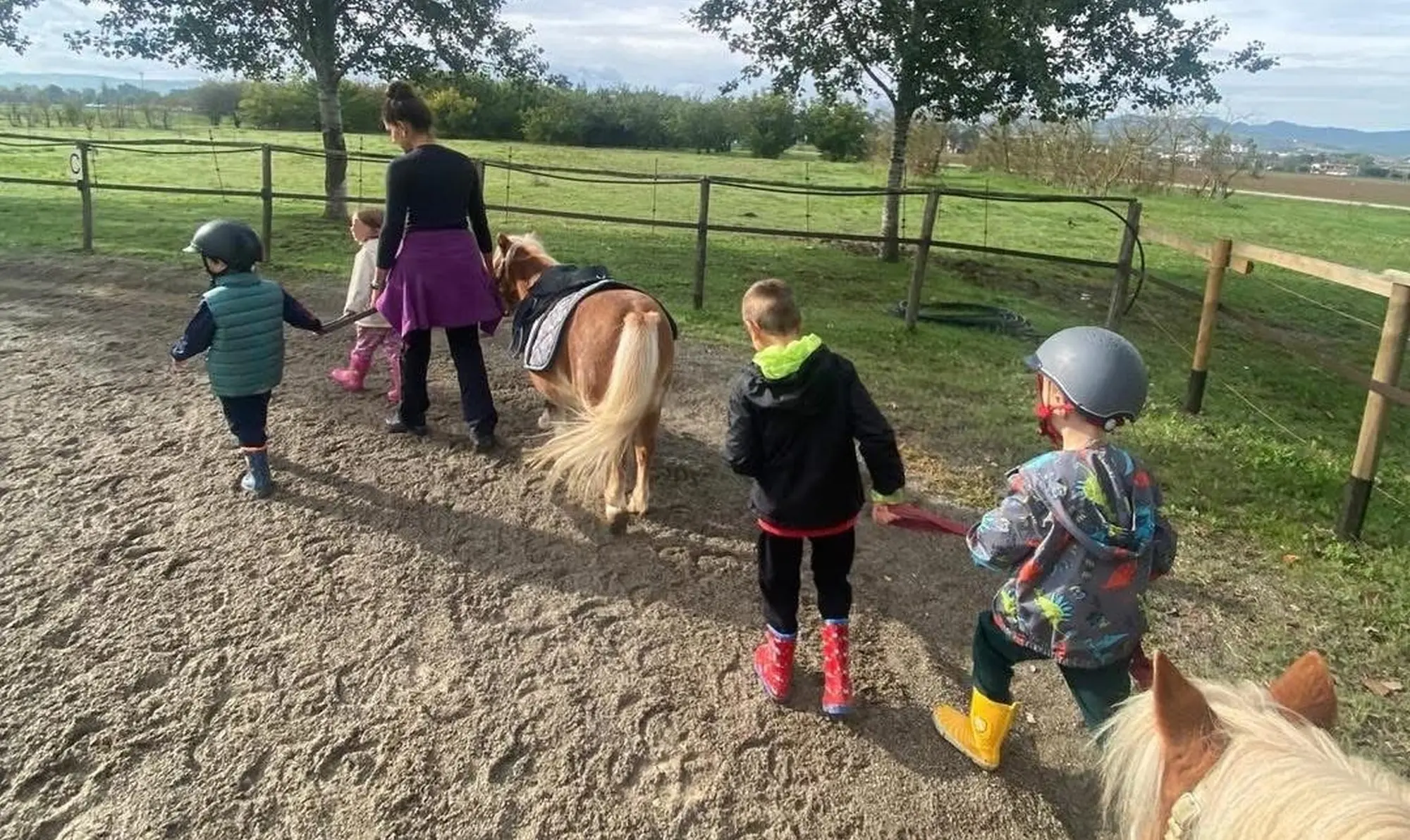 Grande apprezzamento per il progetto “A cavallo per crescere insieme” dell’associazione CavalcaVia