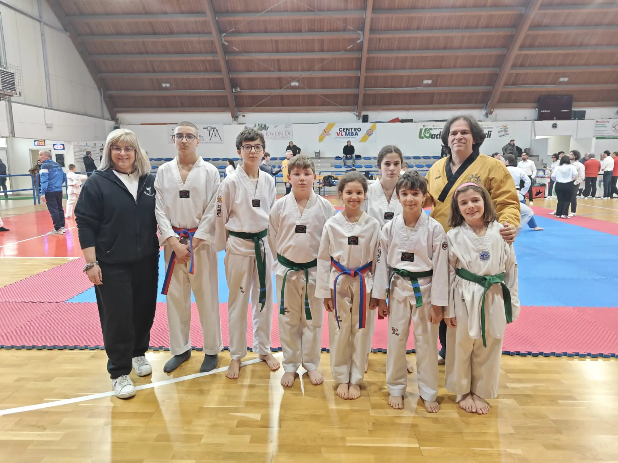 Gli atleti di taekwondo del Razor Club castellano si fanno onore a torneo di Acqualagna